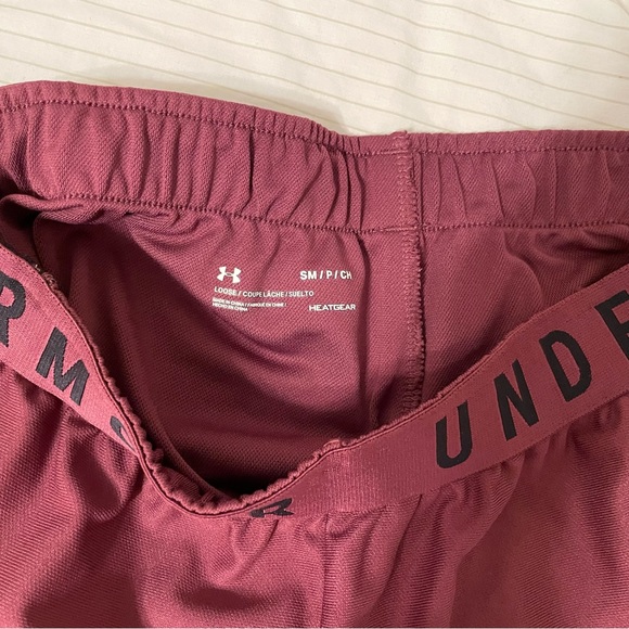Under Armour Maroon Play Up Shorts - Size Small - Picture 4 of 6